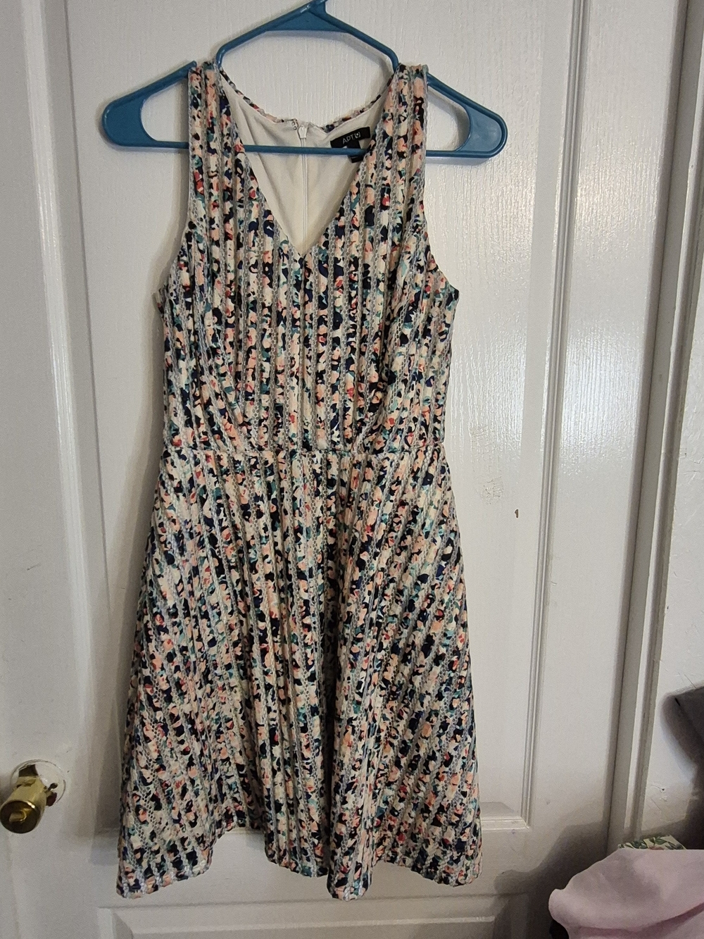 Apt. 9 Cream Floral V-Neck Pleated Dress
